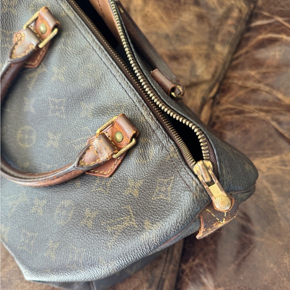 Louis Vuitton Speedy 30 - Picture 8 of 16